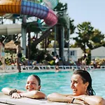 Mobil-home 4 Pers A Avec Terrasse - Api-1-52-1456 *