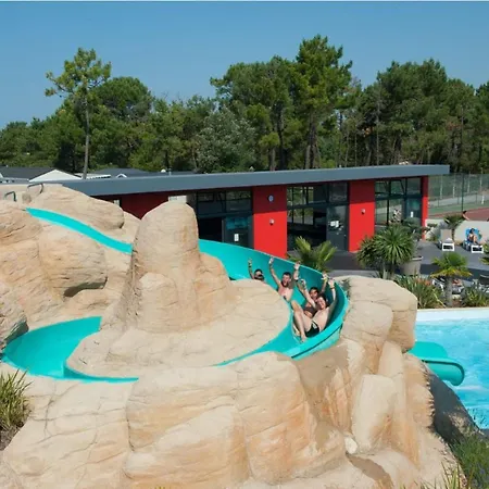 Camping Mobil-home 4 Pers à Avec Terrasse - Api-1-52-1456 *