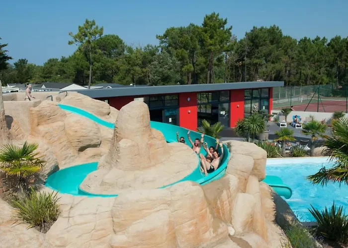 Camping Mobil-home 4 Pers à Avec Terrasse - Api-1-52-1456 *